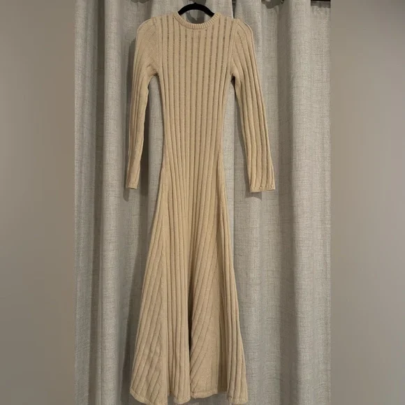 DISSH Stevie Knit Maxi Dress - Picture 4 of 10